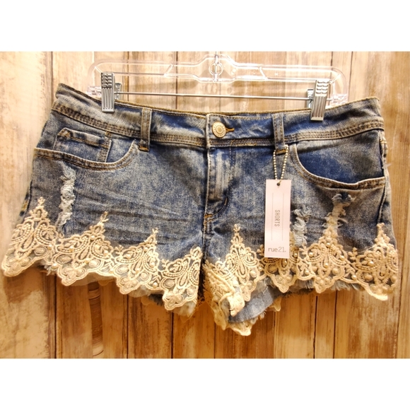 Rue21 Pants - rue21 New with tags pearl, lace, crochet, embellished shorts Size 9/10. Stretchy
